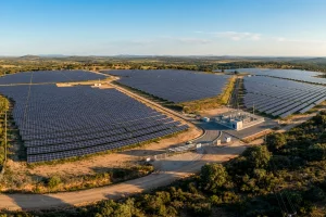 Planimetría y diseño arquitectónico para la implantación de los parques solares fotovoltaicos Brovales.